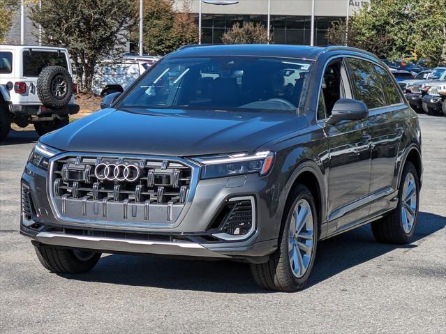 new 2025 Audi Q7 car, priced at $67,364