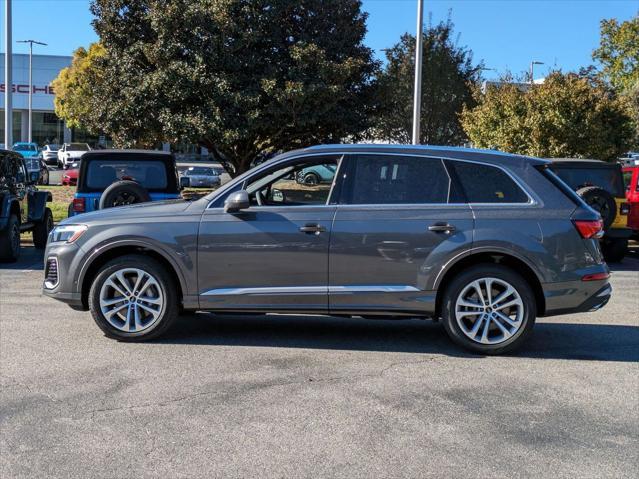 new 2025 Audi Q7 car, priced at $67,364