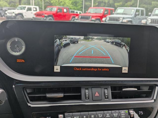 used 2023 Lexus ES 300h car, priced at $39,250