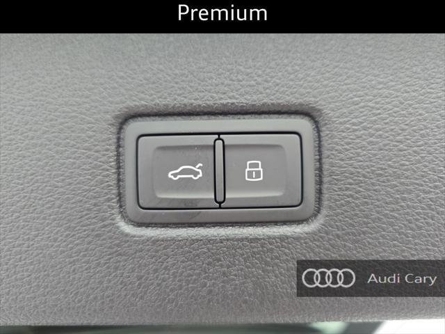 new 2025 Audi Q7 car, priced at $60,622