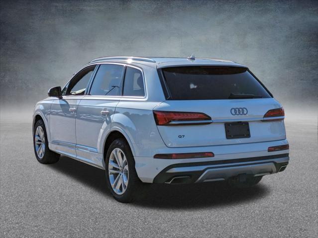 new 2025 Audi Q7 car, priced at $70,284