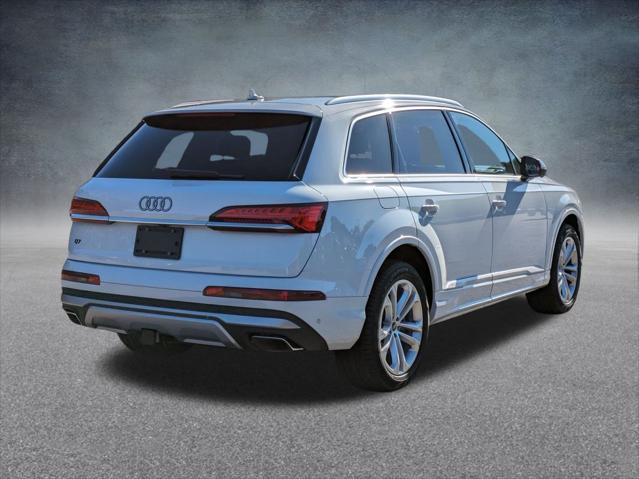 new 2025 Audi Q7 car, priced at $70,284