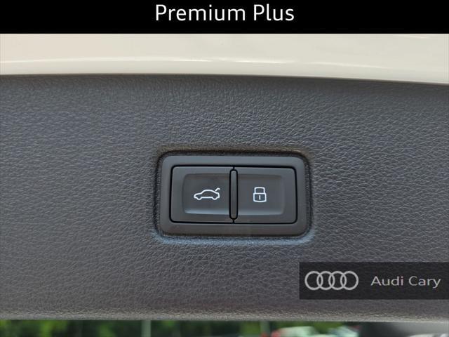 new 2025 Audi Q7 car, priced at $70,528
