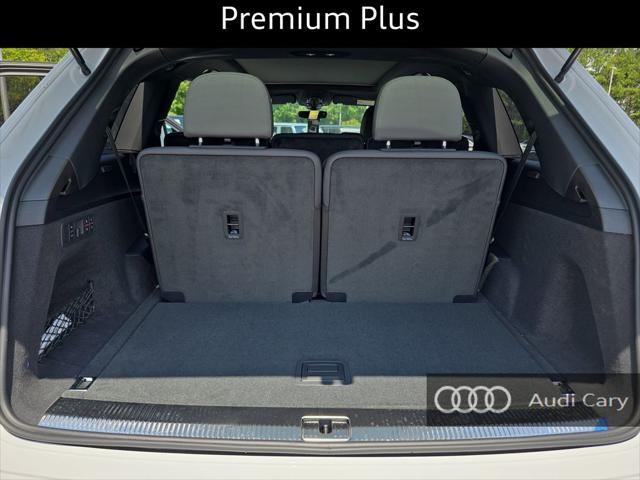 new 2025 Audi Q7 car, priced at $70,528