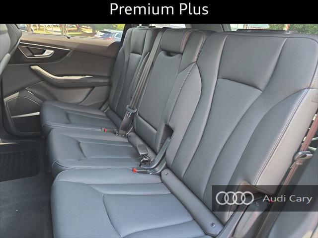 new 2025 Audi Q7 car, priced at $70,528
