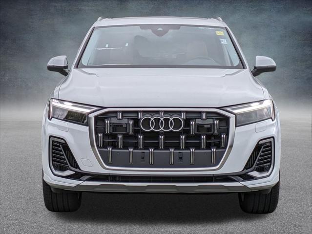 new 2025 Audi Q7 car, priced at $70,142