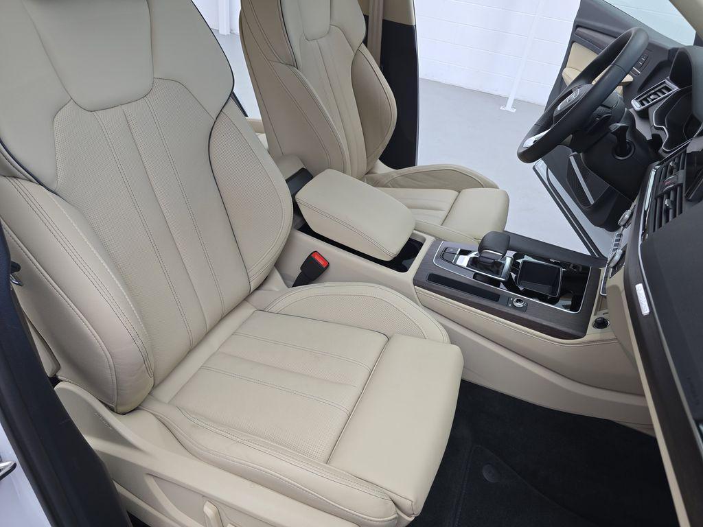 used 2025 Audi Q5 car, priced at $50,950