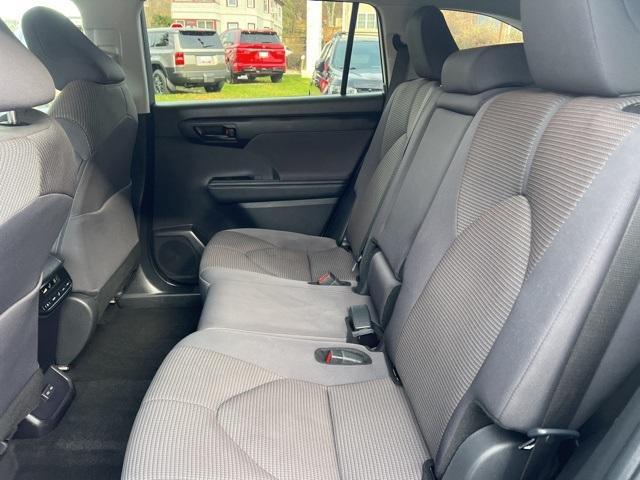 used 2024 Toyota Highlander car, priced at $38,900