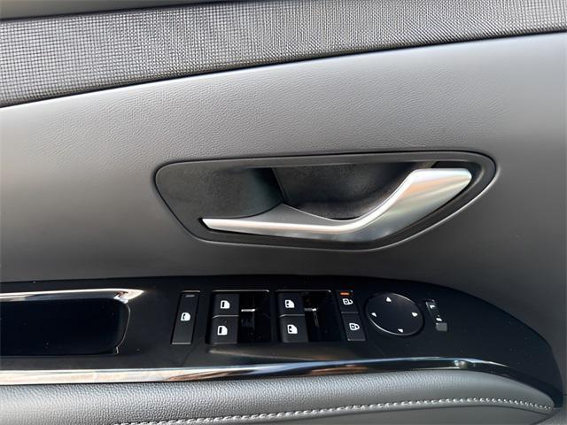 used 2025 Hyundai SANTA CRUZ car, priced at $37,470