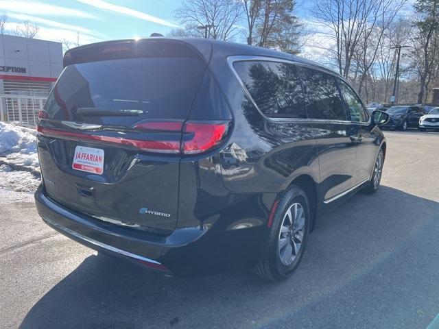 used 2023 Chrysler Pacifica Hybrid car, priced at $29,890