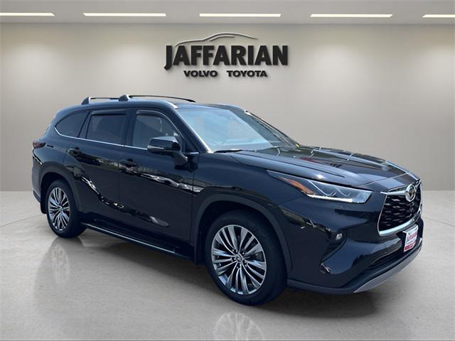 used 2024 Toyota Highlander car, priced at $46,570