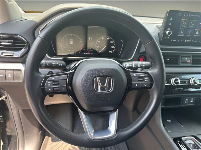 used 2025 Honda Pilot car, priced at $40,990