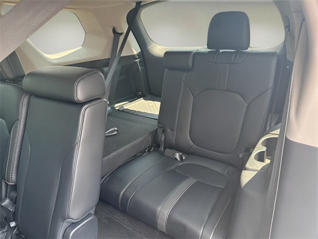 used 2025 Honda Pilot car, priced at $40,990