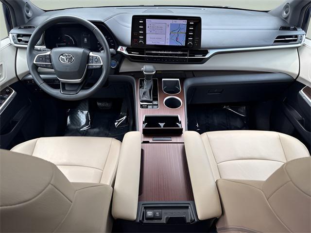 used 2024 Toyota Sienna car, priced at $46,790