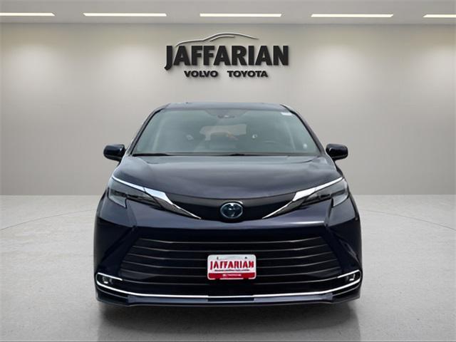 used 2024 Toyota Sienna car, priced at $46,790