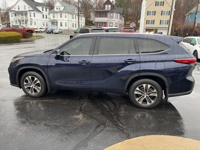 used 2021 Toyota Highlander car, priced at $32,990