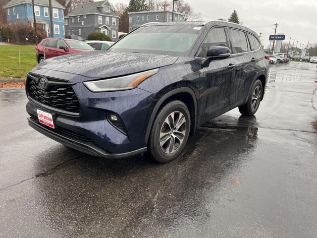 used 2021 Toyota Highlander car, priced at $32,990