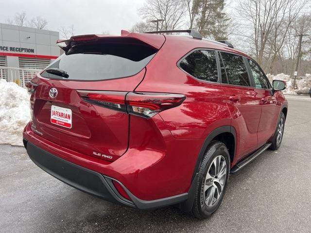 used 2024 Toyota Highlander car, priced at $40,580