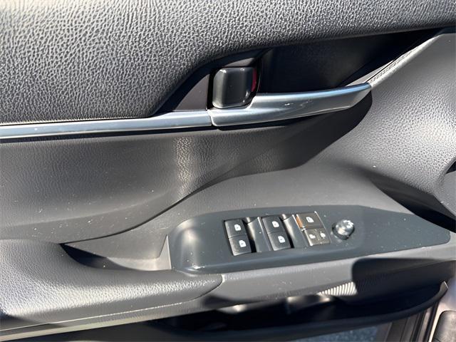 used 2019 Toyota Camry Hybrid car