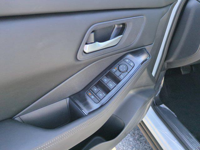 new 2025 Nissan Rogue car, priced at $33,700