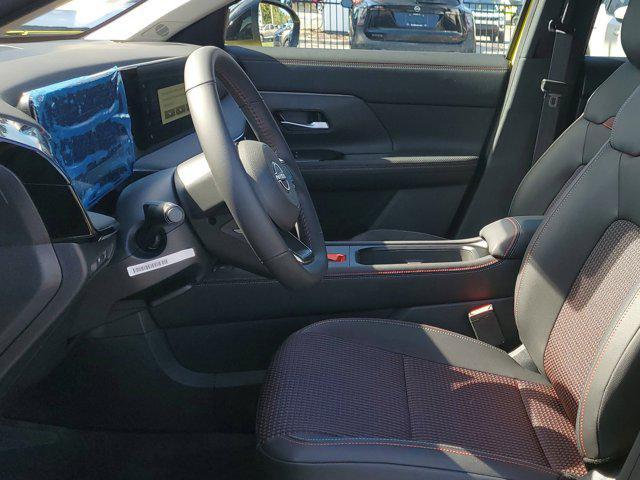 new 2025 Nissan Kicks car, priced at $29,170