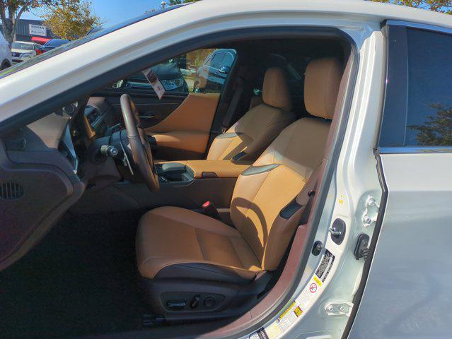 used 2019 Lexus ES 350 car, priced at $26,882