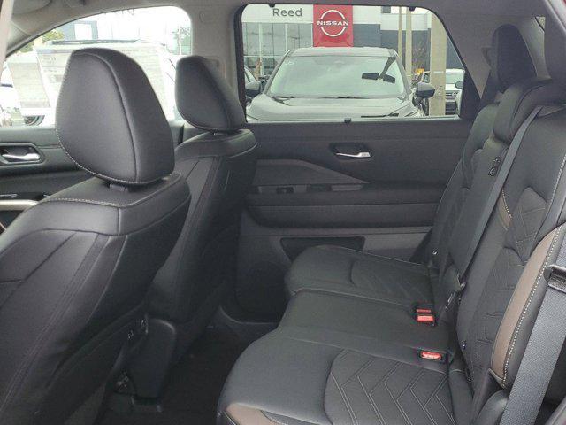 new 2025 Nissan Pathfinder car, priced at $51,500
