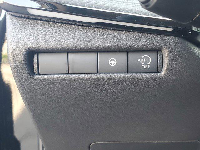 new 2025 Nissan Kicks car, priced at $28,075