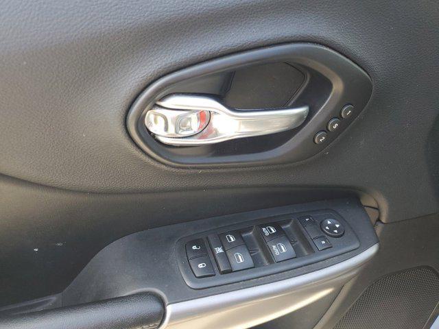 used 2019 Jeep Cherokee car