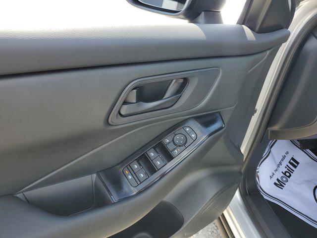 used 2024 Nissan Rogue car, priced at $21,993