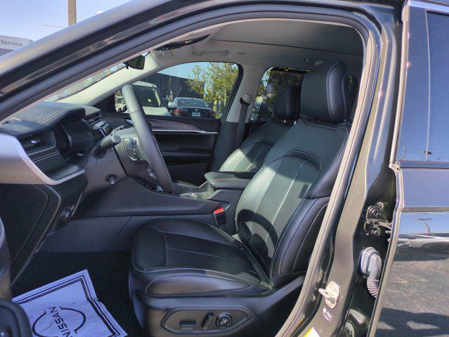 used 2024 Jeep Grand Cherokee car, priced at $38,433