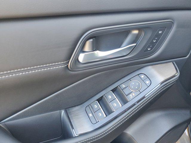 new 2025 Nissan Rogue car, priced at $41,000