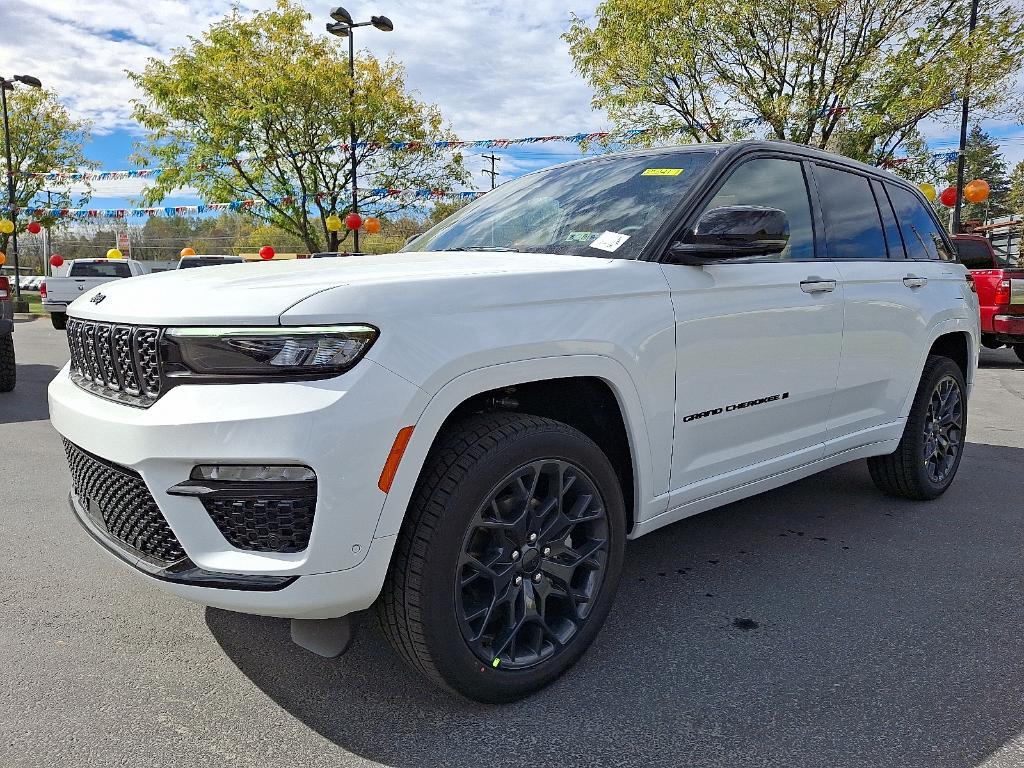 new 2025 Jeep Grand Cherokee car, priced at $67,060
