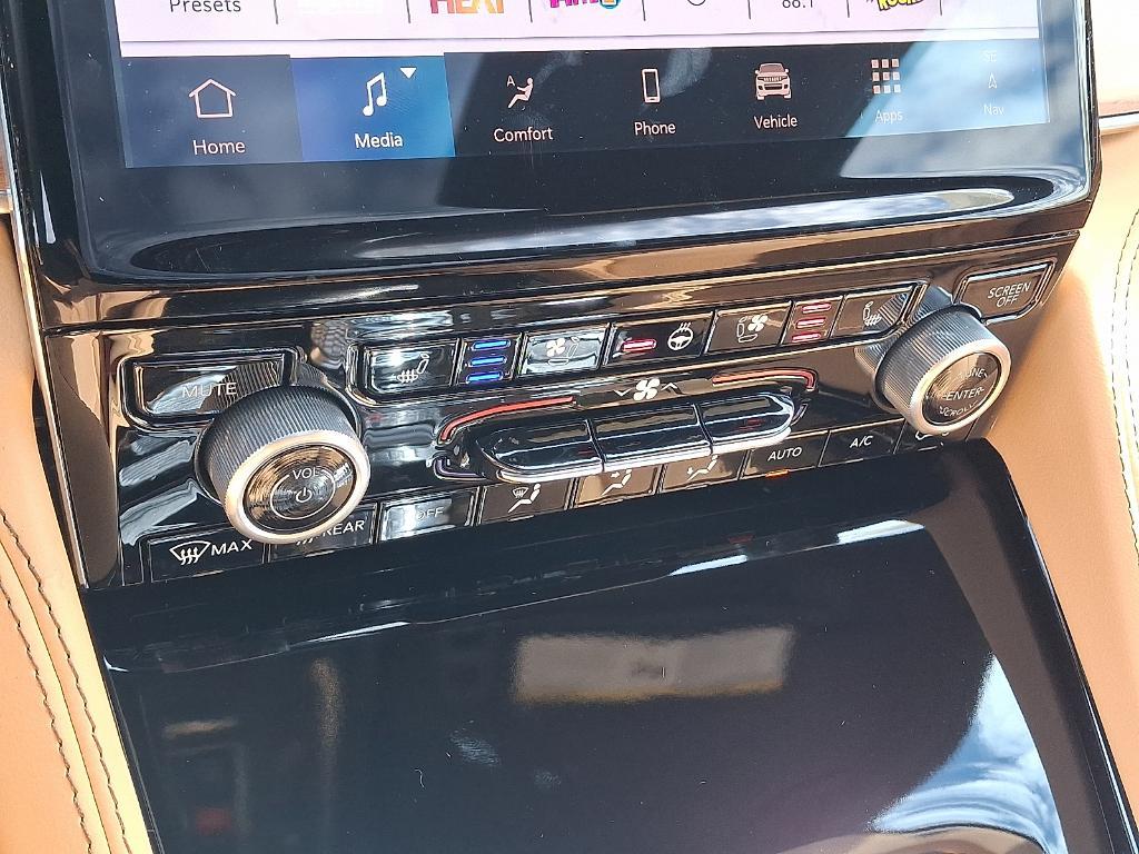 new 2025 Jeep Grand Cherokee car, priced at $67,060