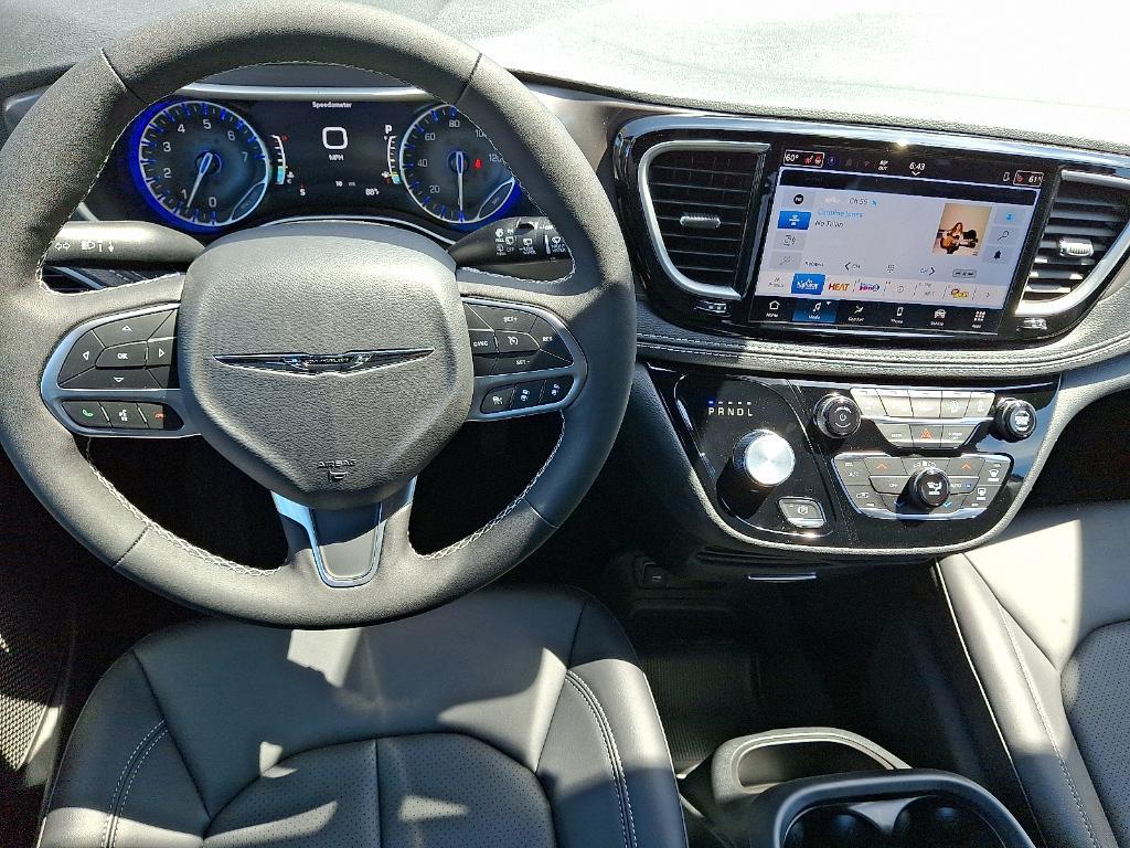 new 2025 Chrysler Pacifica car, priced at $43,970