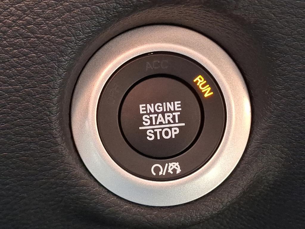 new 2025 Chrysler Pacifica car, priced at $43,970