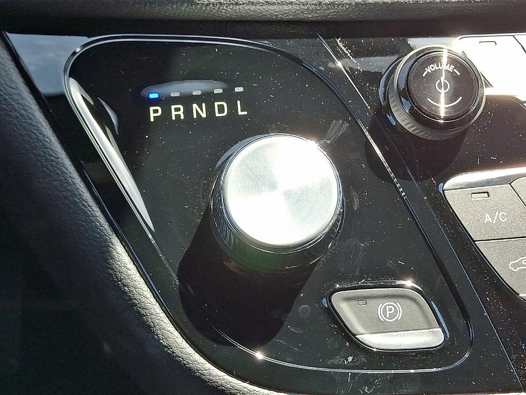 new 2025 Chrysler Pacifica car, priced at $43,970