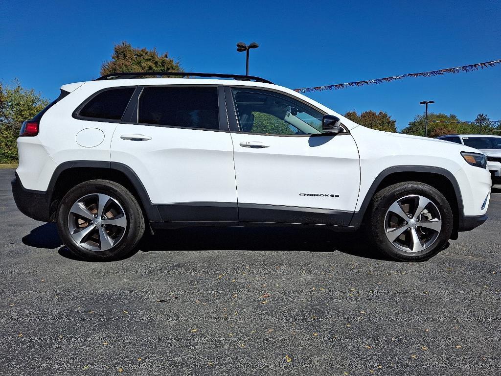 used 2022 Jeep Cherokee car, priced at $28,999
