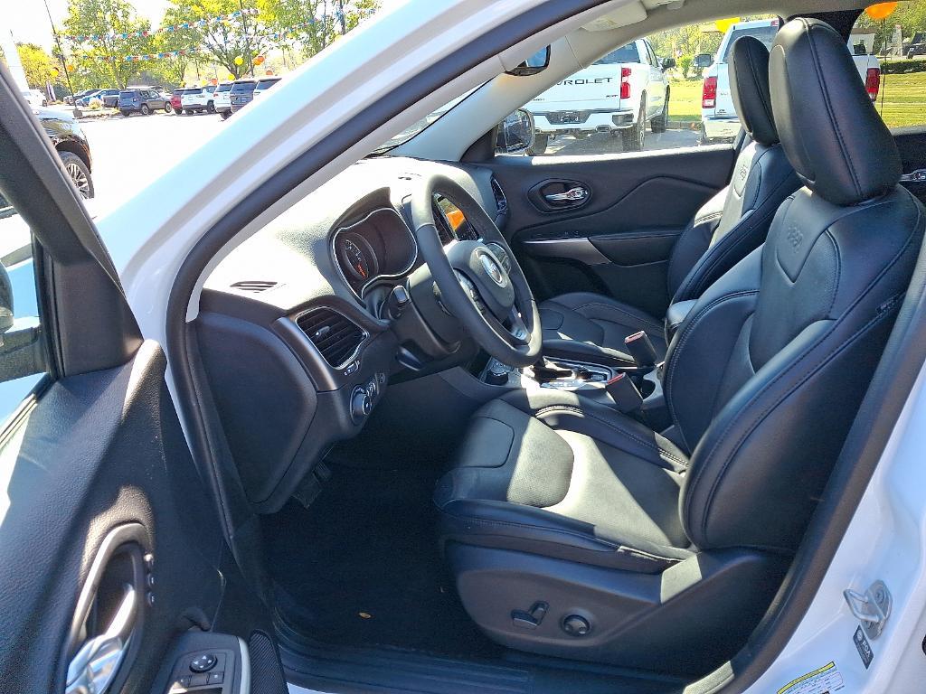 used 2022 Jeep Cherokee car, priced at $28,999