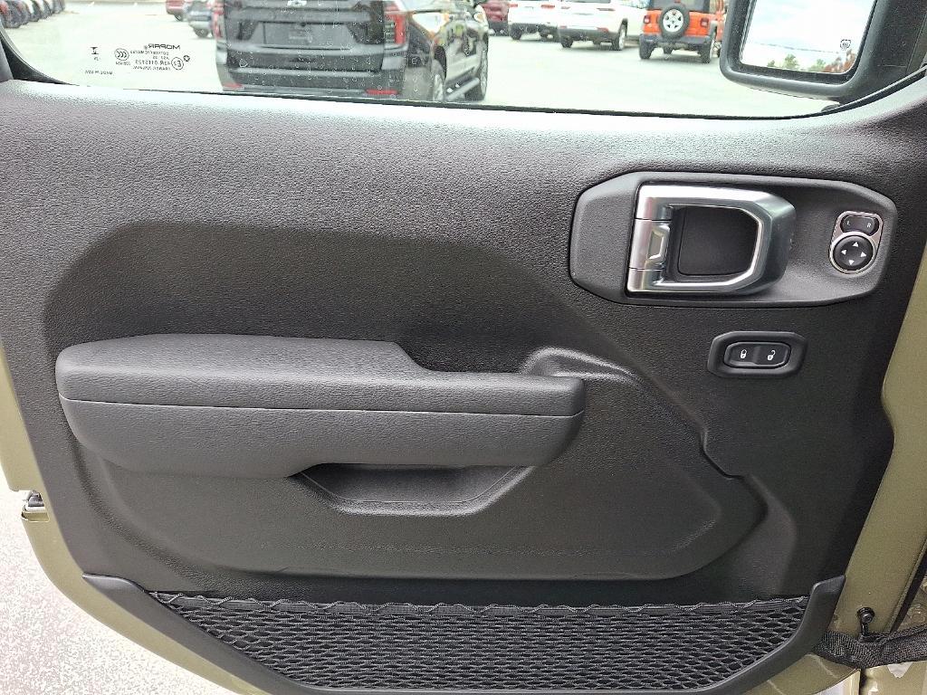 new 2025 Jeep Wrangler car, priced at $59,360