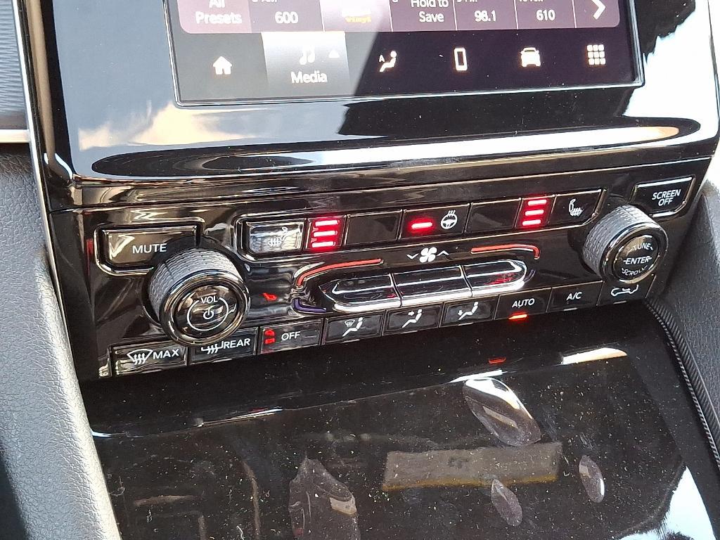 new 2025 Jeep Grand Cherokee car, priced at $46,730