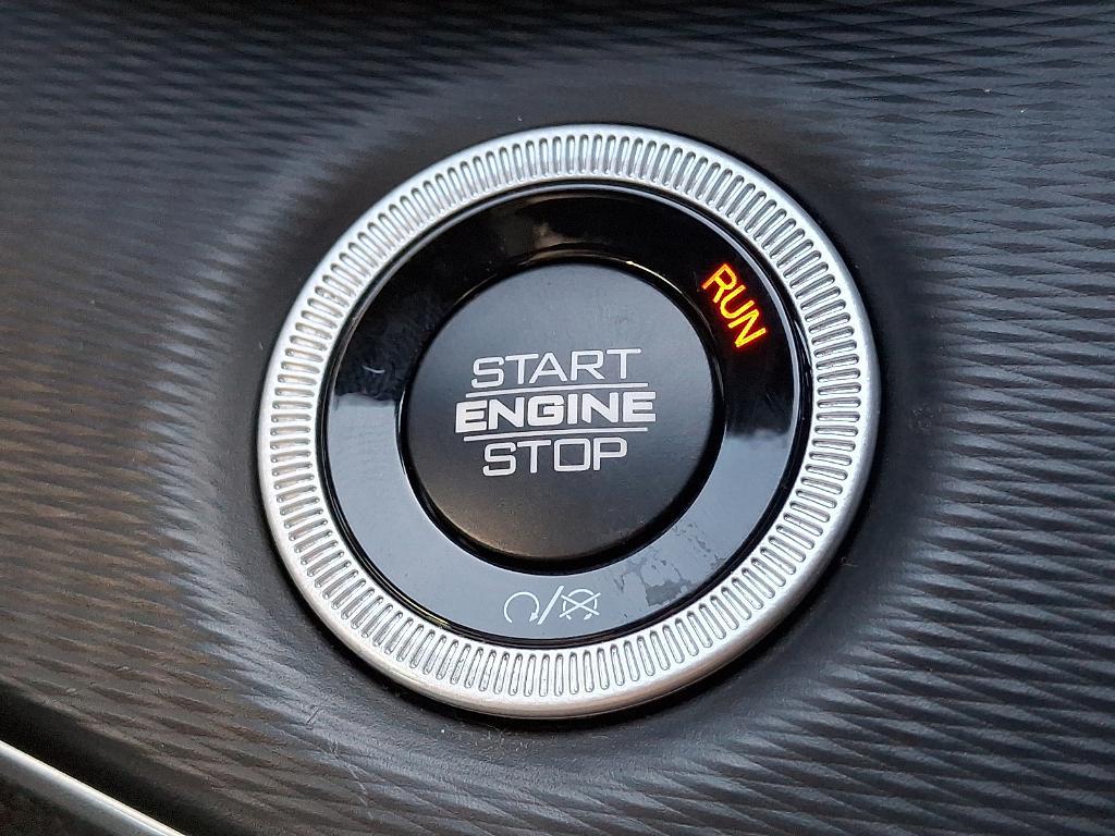 new 2025 Jeep Grand Cherokee car, priced at $46,730