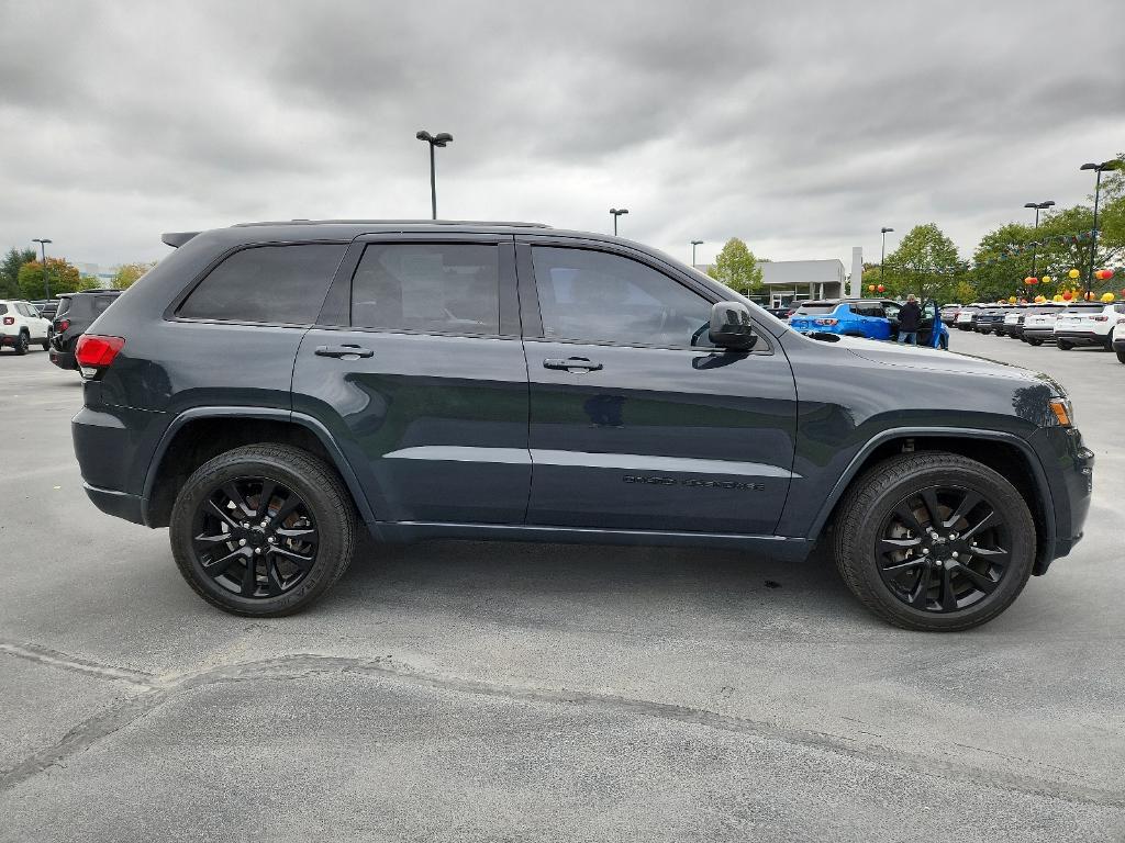 used 2017 Jeep Grand Cherokee car, priced at $29,999