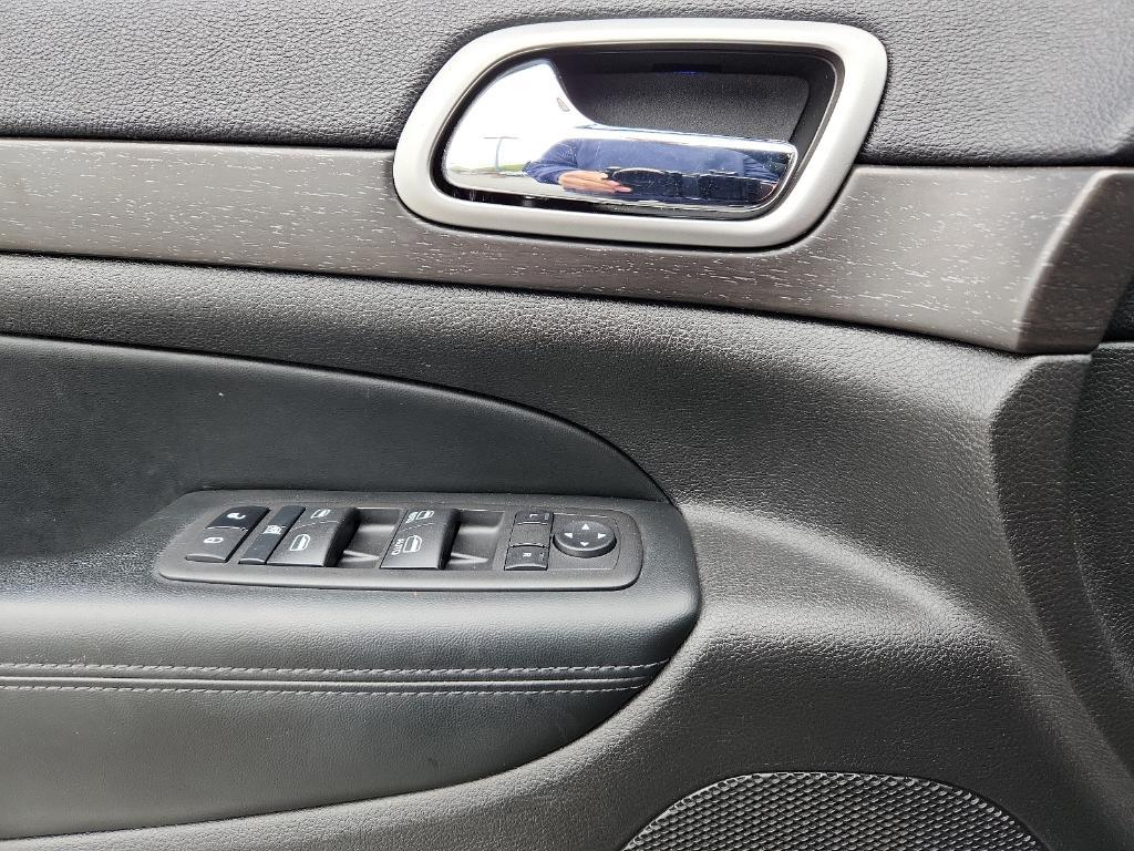 used 2017 Jeep Grand Cherokee car, priced at $29,999