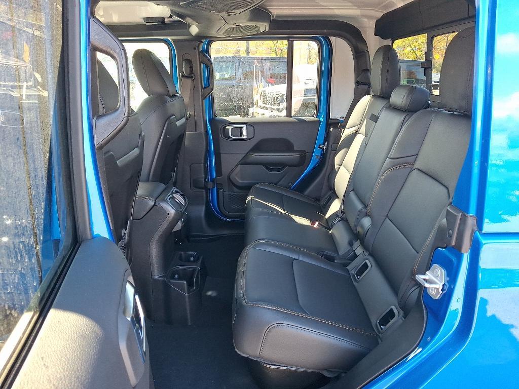 new 2025 Jeep Gladiator car, priced at $49,410