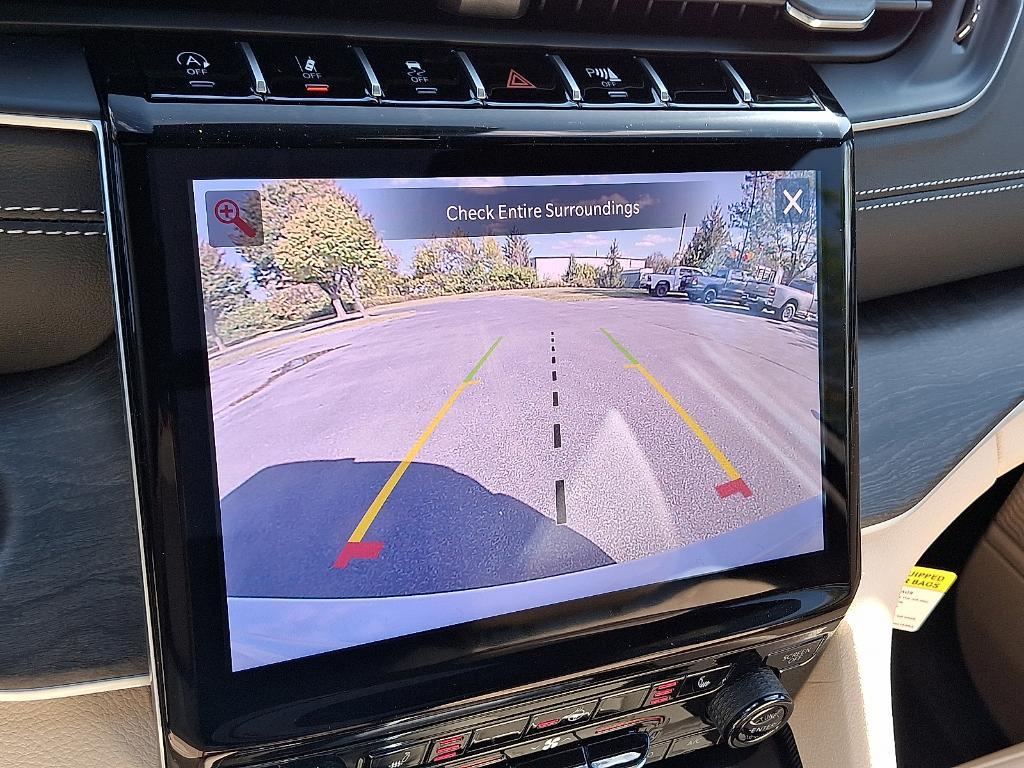 new 2025 Jeep Grand Cherokee car, priced at $52,140