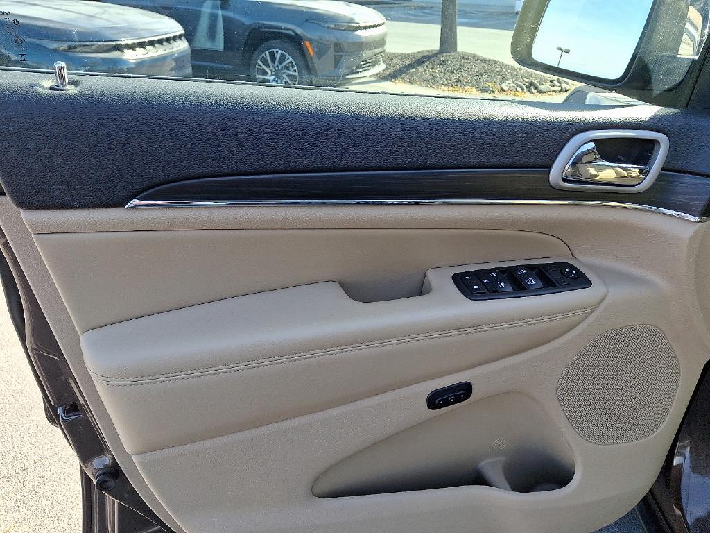 used 2020 Jeep Grand Cherokee car, priced at $23,282