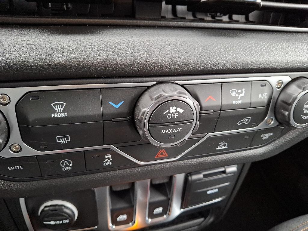 new 2026 Jeep Wrangler car, priced at $42,275