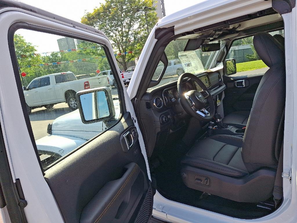 new 2025 Jeep Wrangler car, priced at $54,208