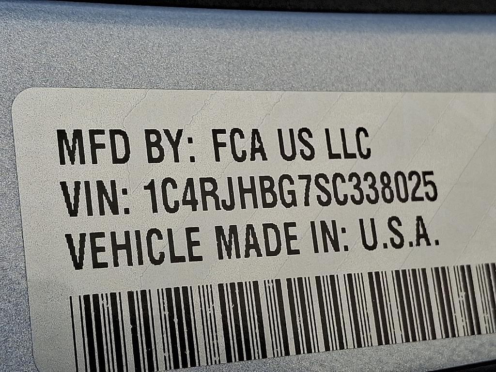 new 2025 Jeep Grand Cherokee car, priced at $52,735